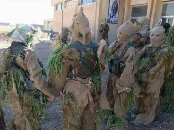 Kurdish (YPG) Snipers Defending Kobane from IS Forces, July 2014