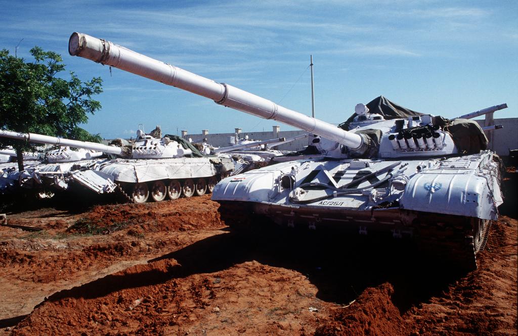 Stationary UN tanks in support of Operation Restore Hope; Kismayo, Somalia, Nov 1993