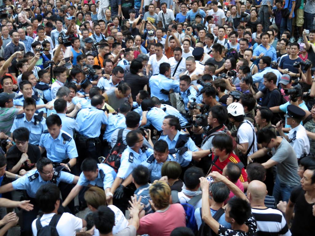 Police Separate Opposing Groups, Hong Kong, October 2014