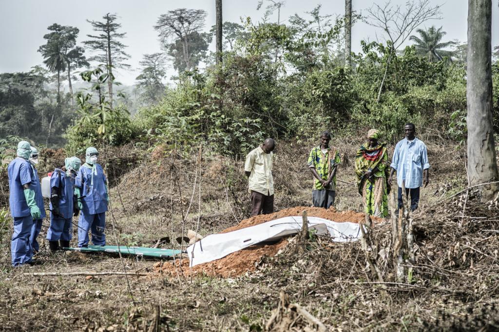 Burial at Ebola Treatment Centre, Guinea, Dec 2014