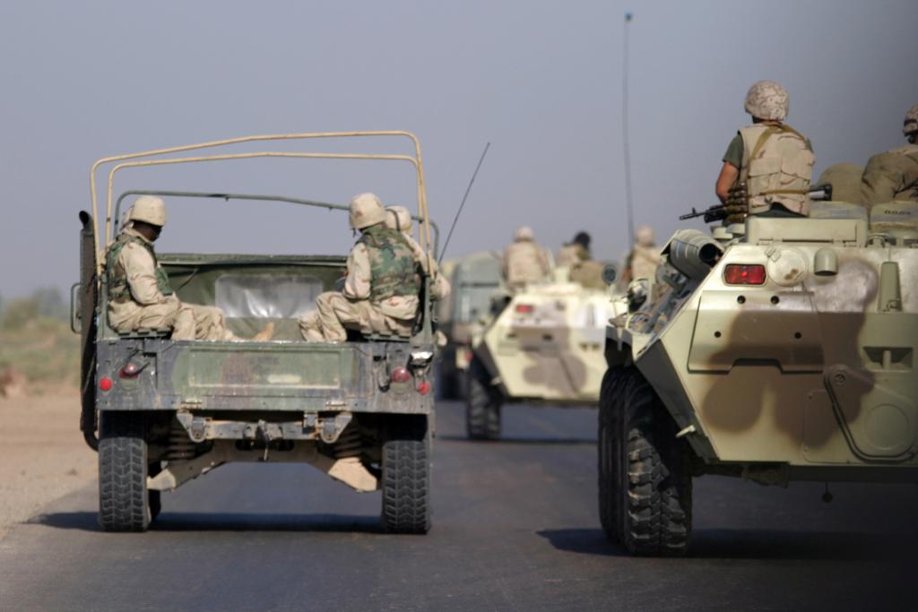 Joint Ukrainian and American Convoy, Iraq, Aug 2003