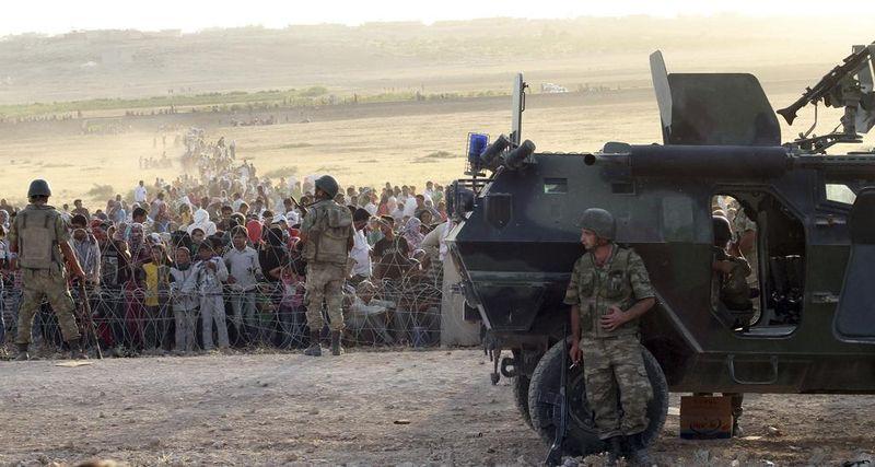 Refugees at Turkish Border, Kobane, September 2014