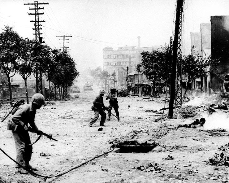 US Marines Fighting in the Streets of Seoul, Korea, 1950