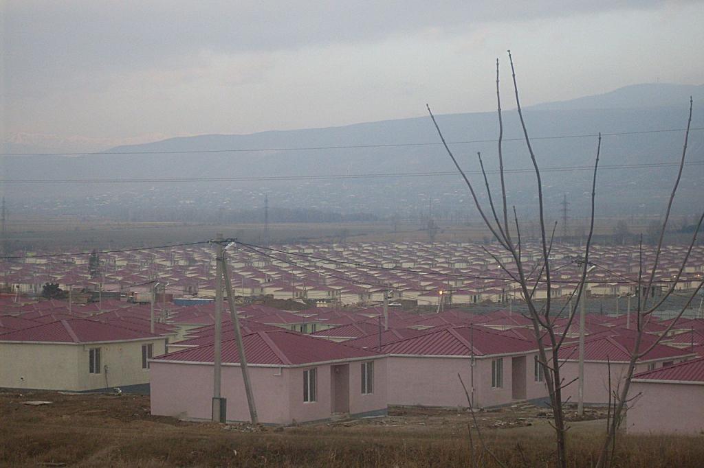 Tserovani refugee camp