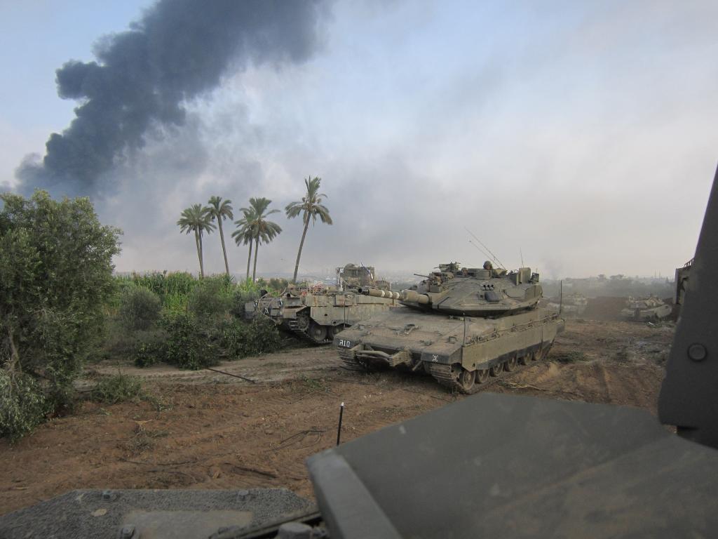 IDF Armored Corps Operates Near the Gaza Border, July 2014