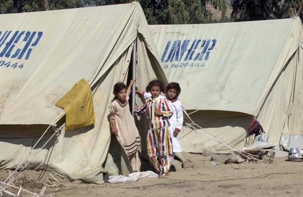 UN Refugee Agency Provides Shelter to Quake Victims, Bessian - Pakistan, Oct 2005