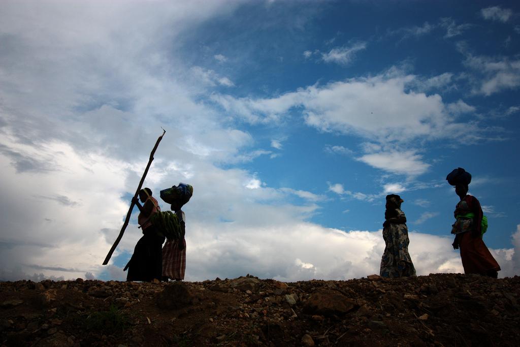 Refugees from the DRC Find Refuge in Neighboring Uganda; Sept 2013