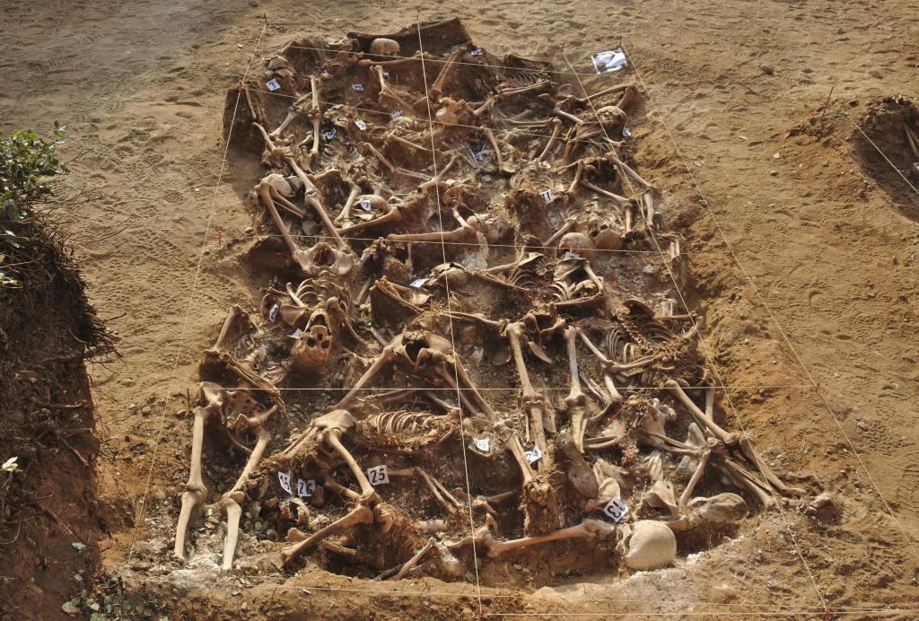 Republican Grave Uncovered in Excavation, Estepar Spain, July 2014