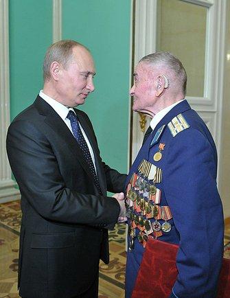 Putin and Stalingrad Veteran