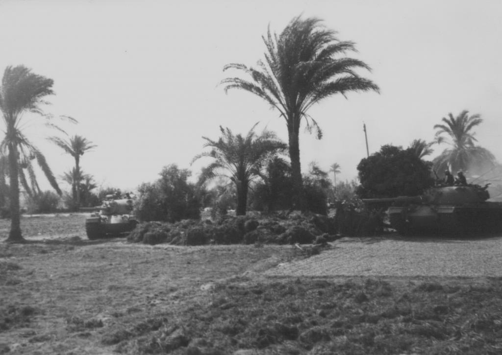 IDF tanks prepare for Ismailia Invasion, Ismailia, 1973