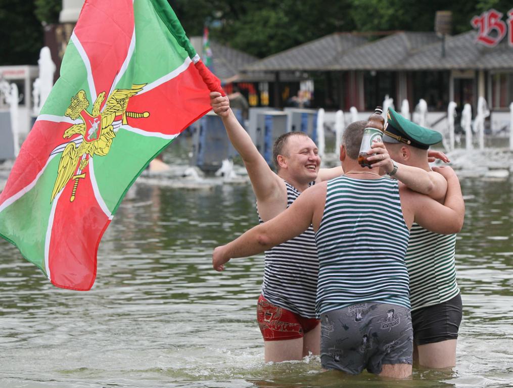 Border Guard's Day celebrated in Gorky Park in Moscow, May 2010