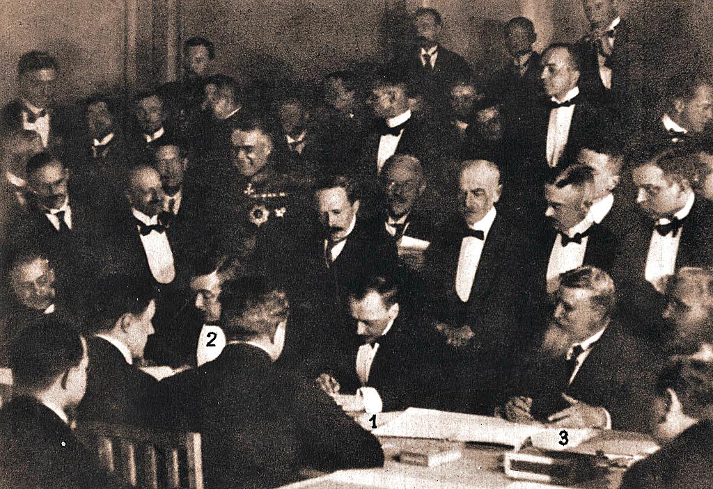 Signing of the Treaty of Brest-Litovsk, March 1918