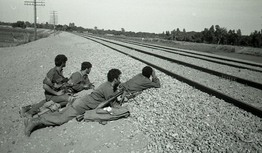 IDF soldiers clash with Egyptian As-Saeqa, Ismailia, 1973