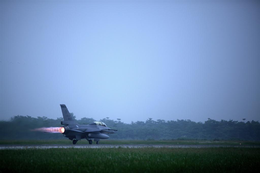 Taiwan F-16 Takeoff