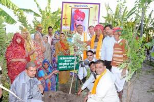 Village plants 111 Trees Everytime a Girl is Born, Piplantri-India, May 2015