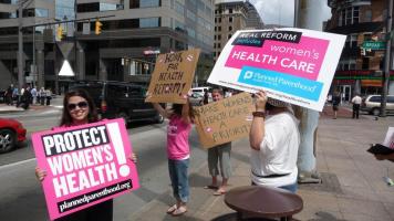 Planned Parenthood volunteers help bring the fight for health insurance reform to the Ohio Statehous