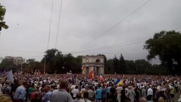 Moldovans Rally Against Government Corruption; Chisinau, Sept 2015