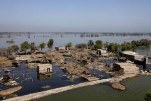 American Military Providing Humanitarian Aid to Pakistan Flood Victims, 2010