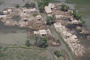 American Military Providing Humanitarian Aid to Pakistan Flood Victims, 2010